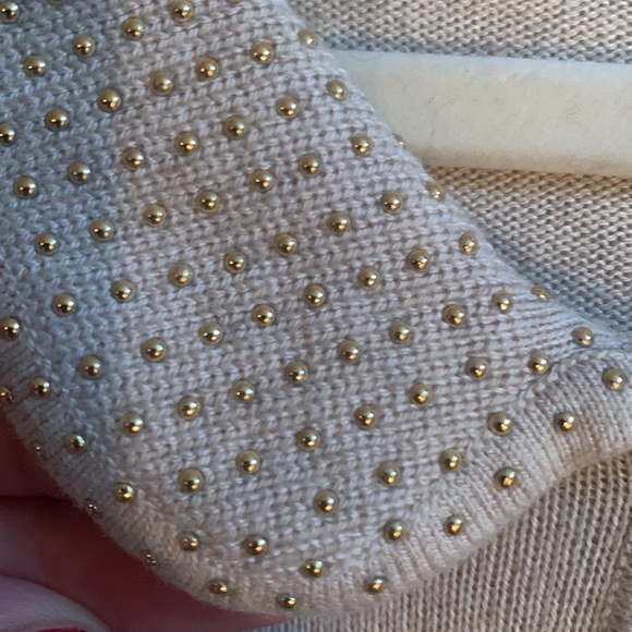 Merona, Sz M, cream colour cardigan, with gold studded French collar - Picture 4 of 7